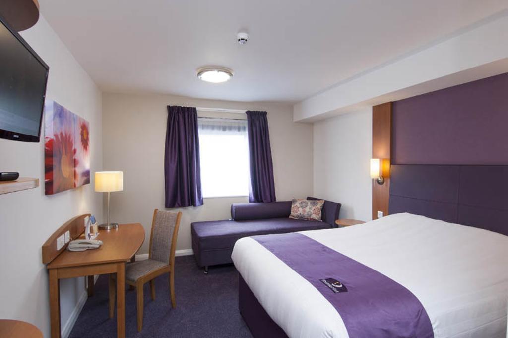 Premier Inn Ashford Central Ngoại thất bức ảnh