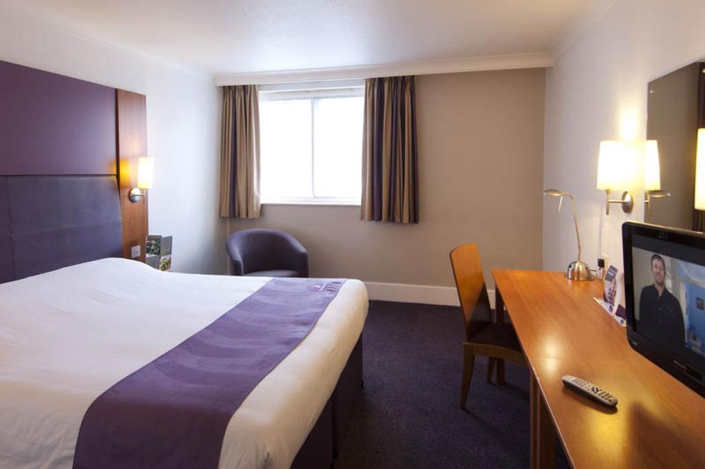 Premier Inn Ashford Central Phòng bức ảnh